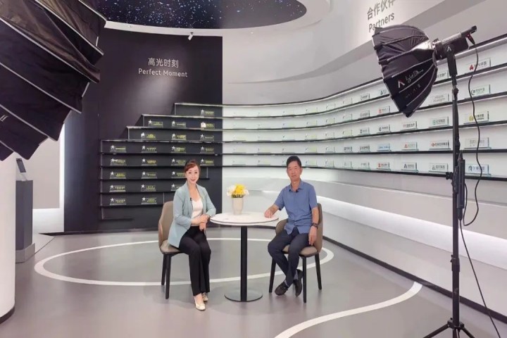 Xiamen TV interviewed LEELEN